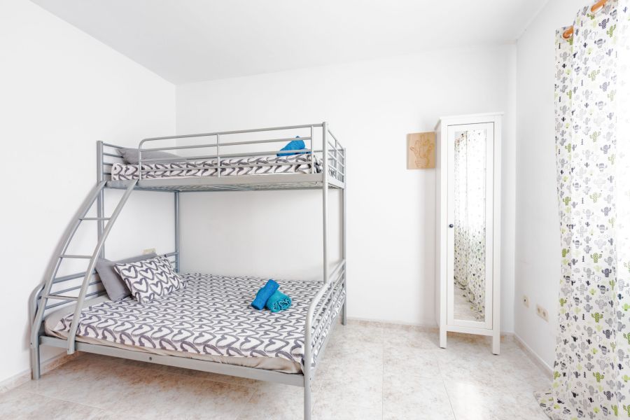 Dormitorio con litera